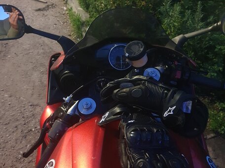 2005 Yamaha YZF-R1, красный, 785000 рублей, вид 3