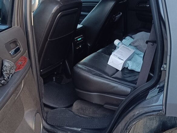 2010 Cadillac Escalade III, серый, 1500000 рублей - вид 6