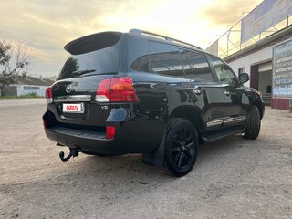 2014 Toyota Land Cruiser 200 Series Рестайлинг 1, чёрный, 3950000 рублей, вид 3