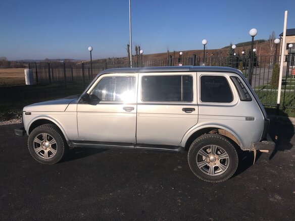 2011 Lada (ВАЗ) 2131 (4x4) I, серый, 387000 рублей - вид 4