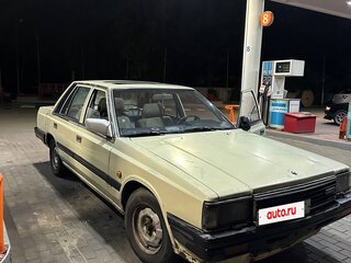 1986 Nissan Laurel V (C32), бежевый, 225000 рублей, вид 3