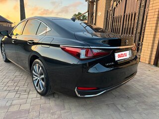 2021 Lexus ES 200 VII, чёрный, 3399000 рублей, вид 4