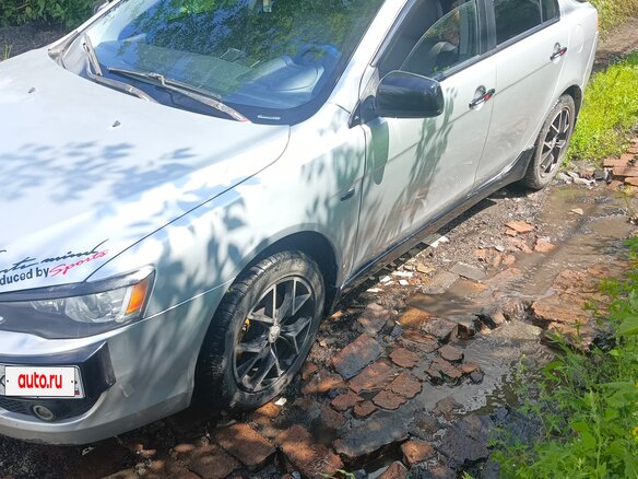 2007 Mitsubishi Lancer X, серебристый, 500000 рублей