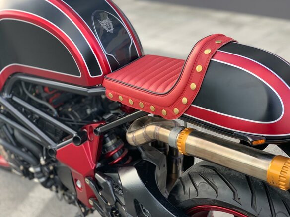 2011 MV Agusta Brutale 920, пурпурный - вид 12