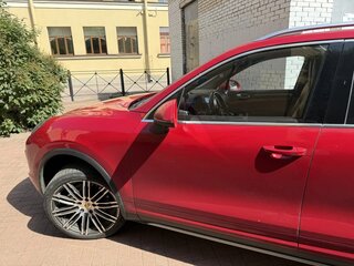 2016 Porsche Cayenne S II Рестайлинг (958), красный, 3275600 рублей, вид 5