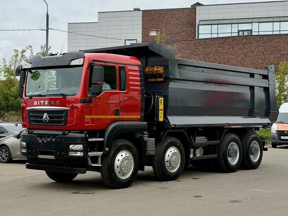 2023 Sinotruk Sitrak C7H, красный