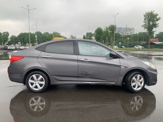 2013 Hyundai Solaris I, серый, 750000 рублей, вид 2