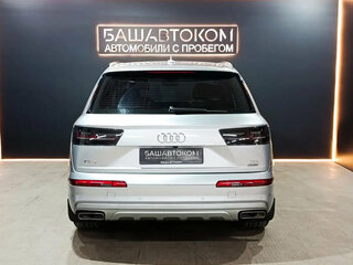 2017 Audi Q7 II (4M), серебристый, 4390000 рублей, вид 4