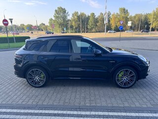 2019 Porsche Cayenne E-Hybrid III, чёрный, 6500000 рублей, вид 4