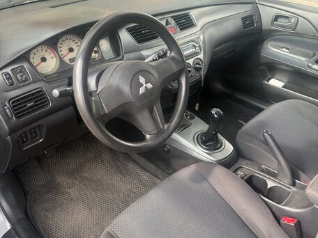 2006 Mitsubishi Lancer IX Рестайлинг, серебристый, 450000 рублей, вид 5