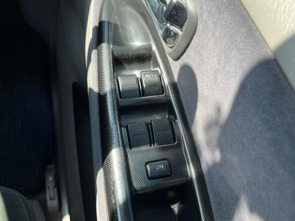 2001 Mazda MPV II (LW), серебристый, 400000 рублей - вид 24