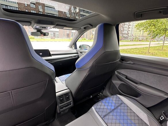 2023 Volkswagen Golf R VIII, синий - вид 13