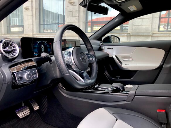 2018 Mercedes-Benz A-Класс 200 IV (W177), чёрный, 2420000 рублей - вид 6