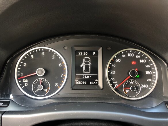 2011 Volkswagen Tiguan I, красный - вид 3