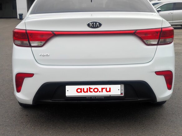 2018 Kia Rio IV, белый, 1350000 рублей - вид 3