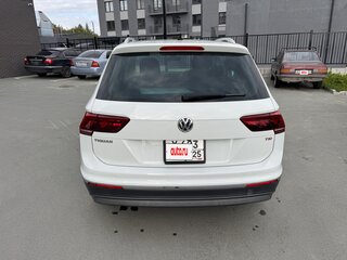 2017 Volkswagen Tiguan II, белый, 1800000 рублей, вид 4