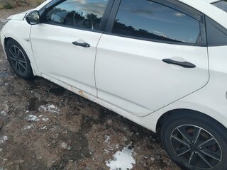 2015 Hyundai Solaris I Рестайлинг, белый, 420000 рублей, вид 3