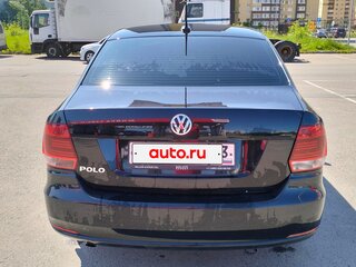 2018 Volkswagen Polo V Рестайлинг, чёрный, 1399900 рублей, вид 2