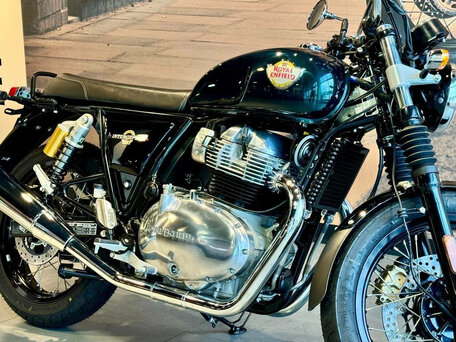 2025 Royal Enfield Interceptor 650, зелёный, 689000 рублей, вид 4