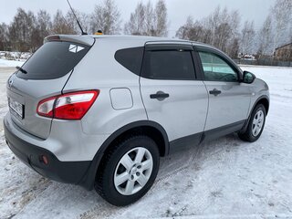 2011 Nissan Qashqai I Рестайлинг, серебристый, 1100000 рублей, вид 2