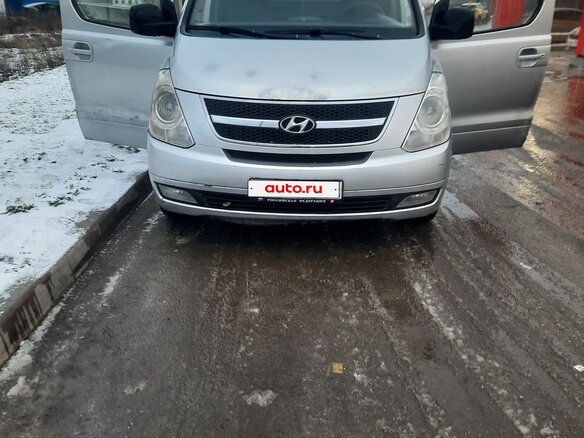 2010 Hyundai Starex, серый, 790000 рублей - вид 2