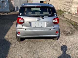 2019 Toyota Passo III Рестайлинг, серебристый, 955000 рублей, вид 4