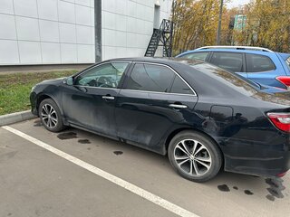 2016 Toyota Camry VII (XV50) Рестайлинг, чёрный, 1700000 рублей, вид 3