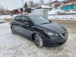 2020 Nissan Leaf II (ZE1), чёрный, 2100000 рублей, вид 2