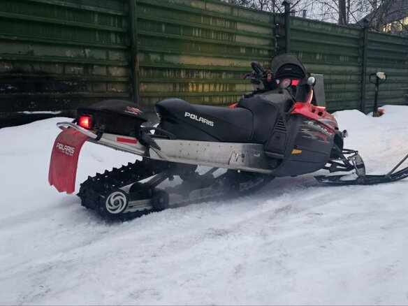 2006 Polaris FST, красный, 750000 рублей