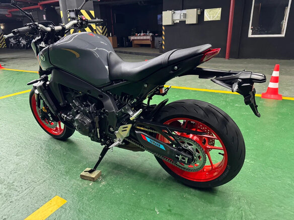 2021 Yamaha MT-09 (FZ-09), серый, 1150000 рублей - вид 17