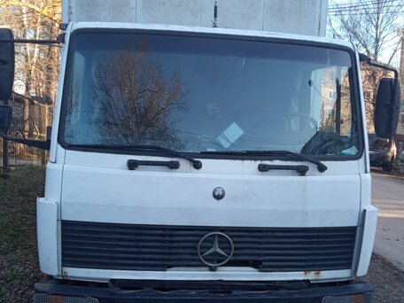 1992 Mercedes-Benz 814, белый, 700000 рублей, вид 2