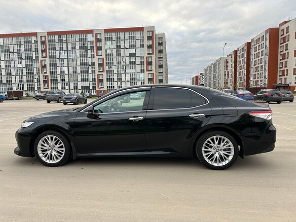 2021 Toyota Camry VIII (XV70), чёрный, 3550000 рублей - вид 11