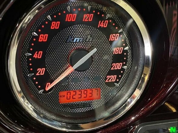 2013 Harley-Davidson CVO Limited, красный, 1990000 рублей - вид 5