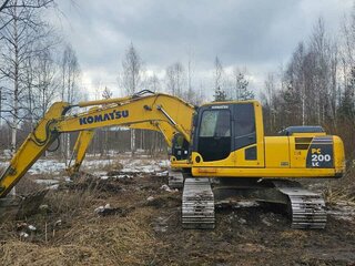 2019 Komatsu PC200-8, жёлтый, 8590000 рублей, вид 2