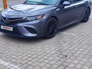 2017 Toyota Camry US Market VIII (XV70), серый, 2570000 рублей, вид 2
