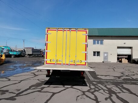 2017 Fuso (Mitsubishi) Canter, жёлтый, 5200000 рублей, вид 3