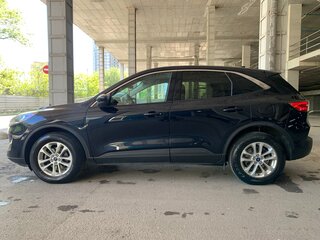 2021 Ford Escape IV, чёрный, 2350000 рублей, вид 4