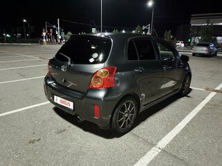 2009 Toyota Vitz II (XP90), серый, 705000 рублей, вид 3