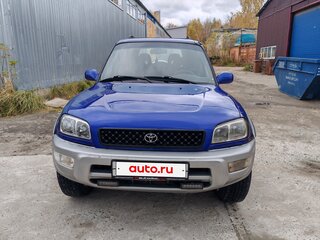 1999 Toyota RAV4 I (XA10), синий, 650000 рублей, вид 1