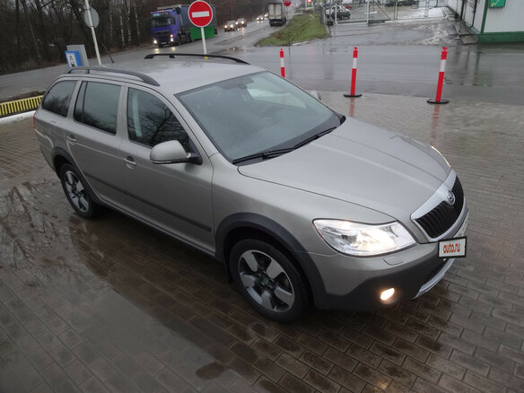 2012 Skoda Octavia Scout II (A5) Рестайлинг, серебристый - вид 3