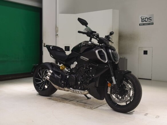 2024 Ducati Diavel V4, чёрный, 2480000 рублей - вид 2