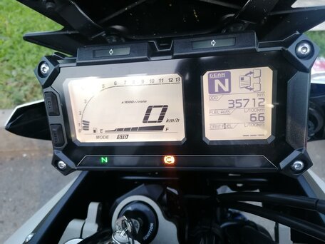 2015 Yamaha MT-09 Tracer (FJ-09), серый, 880000 рублей, вид 3