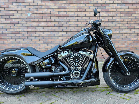 2022 Harley-Davidson Fat Boy, чёрный, 5200000 рублей, вид 2