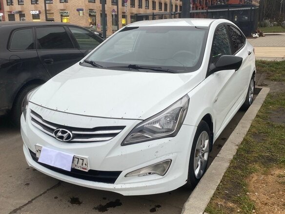 2014 Hyundai Solaris I Рестайлинг, белый, 750000 рублей - вид 2