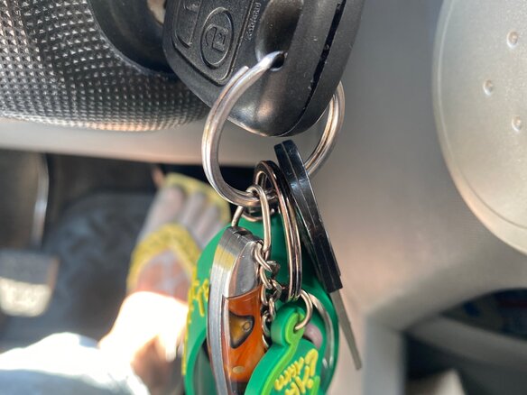 2008 Peugeot 107 I, жёлтый, 295000 рублей - вид 8