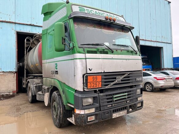 2000 Volvo FH, зелёный, 2180000 рублей - вид 2