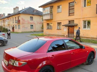 2006 Mazda 6 I (GG) Рестайлинг, красный, 330000 рублей, вид 4