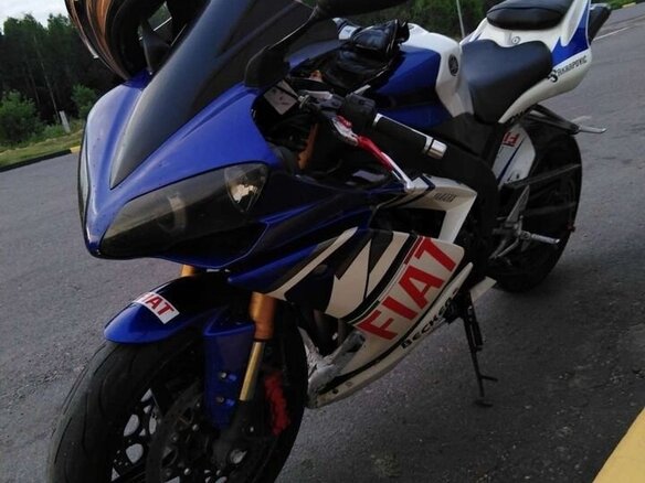 2007 Yamaha YZF-R1, синий, 675000 рублей - вид 2