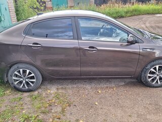2017 Kia Rio III Рестайлинг, коричневый, 1500000 рублей, вид 3