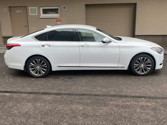 2015 Hyundai Genesis II, белый, 2400000 рублей - вид 2